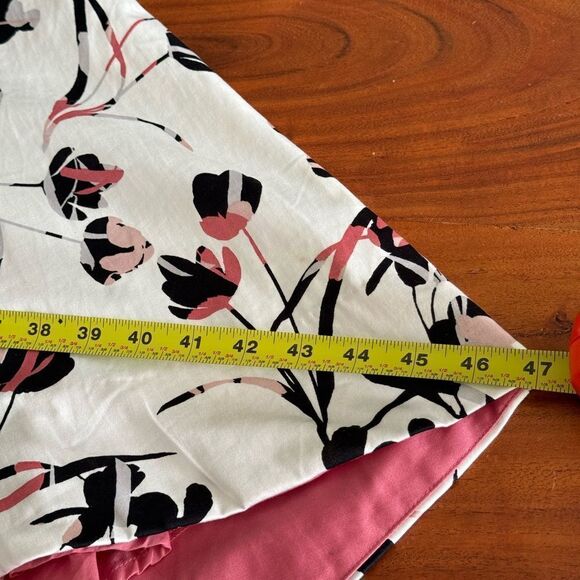 WHBM 570259114
SL Vnk Cotton Sateen FNF
COLOR
Ecru w Goddess Pink - Picture 16 of 16